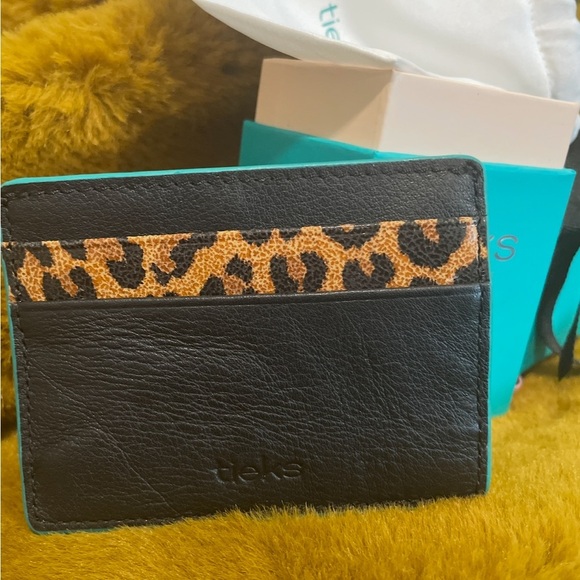 NWT Tieks Card Holder Case Mini Wallet in Leopard Print - Picture 1 of 4